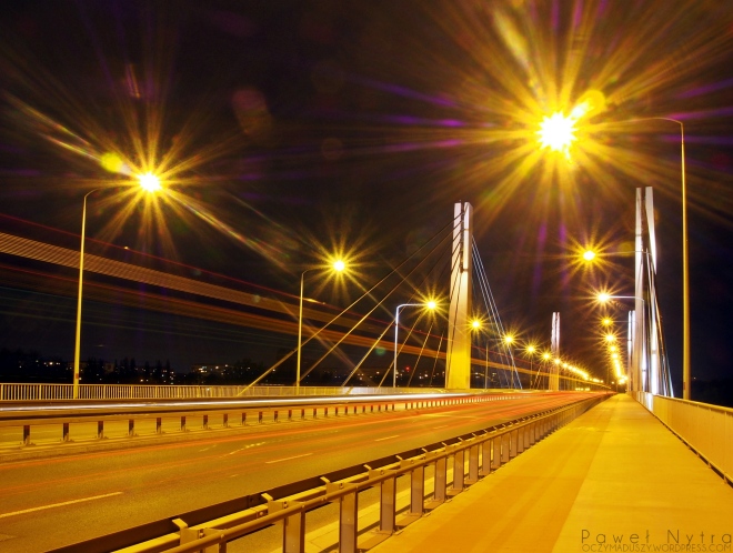 Most Milenijny nocą