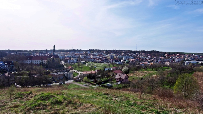  Panorama Trzebnicy widziana z Winnej Góry. 